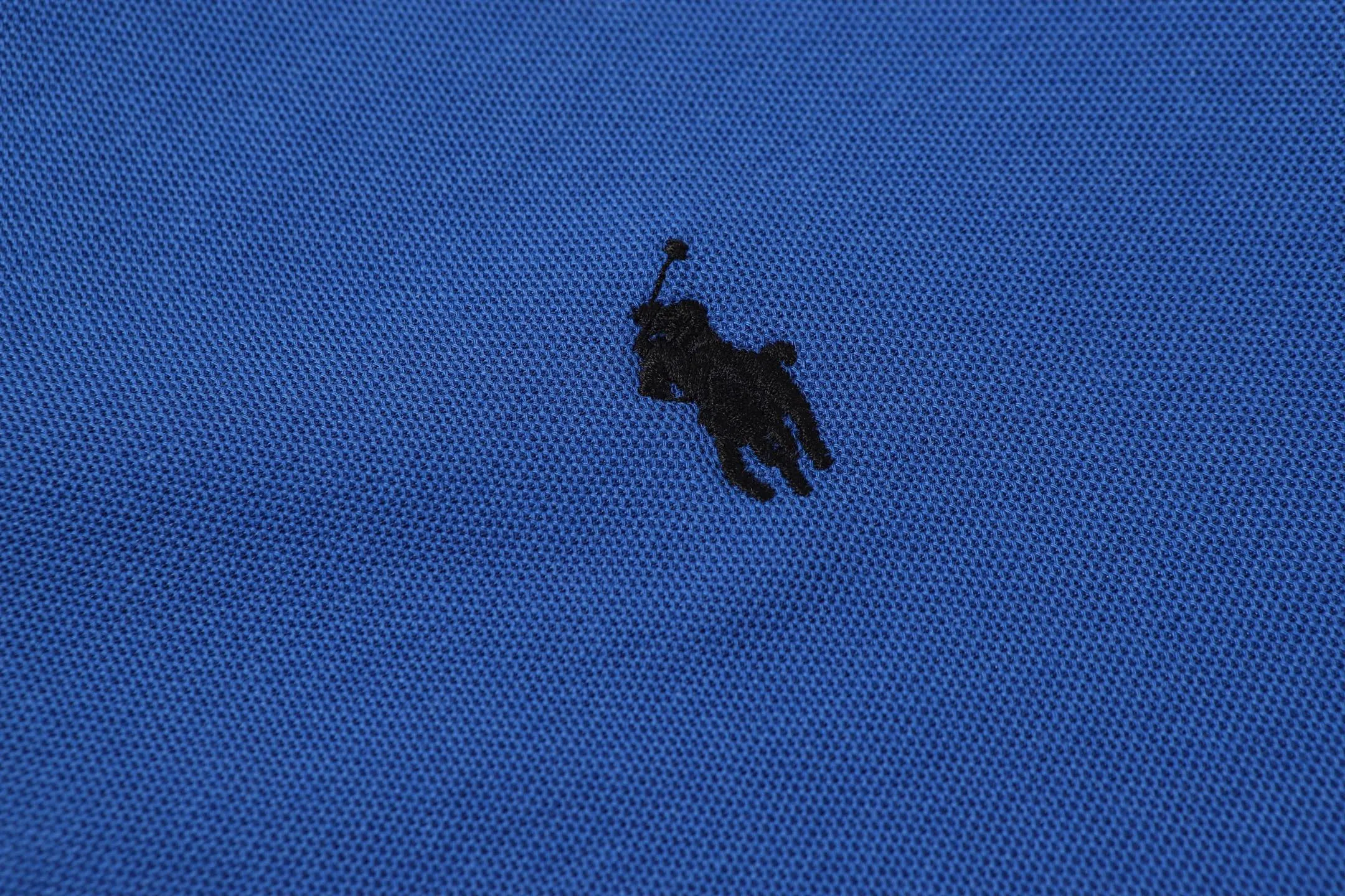 P146 Style No.: A013 [Ralph Lauren Classic Logo Embroidered Polo Shirt] ✅250g fine cotton pique fabric, custom-woven and dyed threads ✅Original stickers Scan the QR code to enter the official website ✅Large version, loose and stylish, can wear up to 210 pounds Color: Black White Navy Blue Sky Blue Dark Gray Floral Gray Size: S-XL